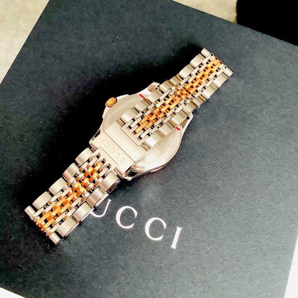 BEAUTIFUL ladies GUCCI watch w/ diamonds 💎💎 - Picture 12 of 14